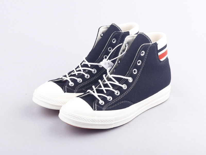 converse with black stripe