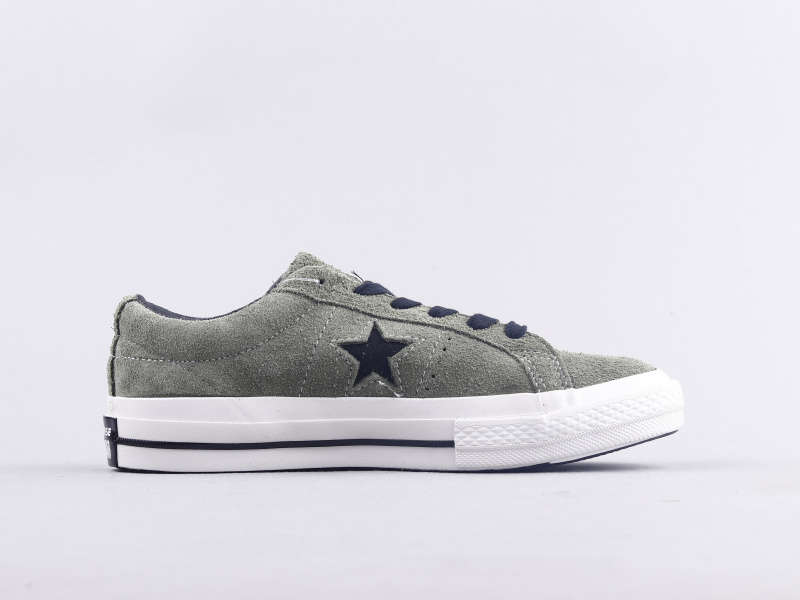 one star vintage suede low top black