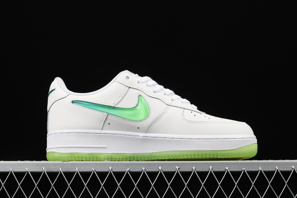 white air force 1 with yellow laces