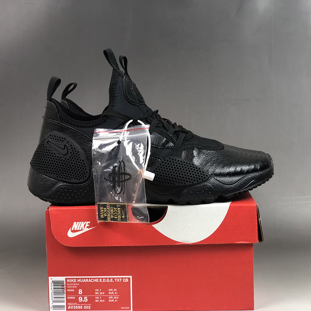 nike air huarache triple black size 8