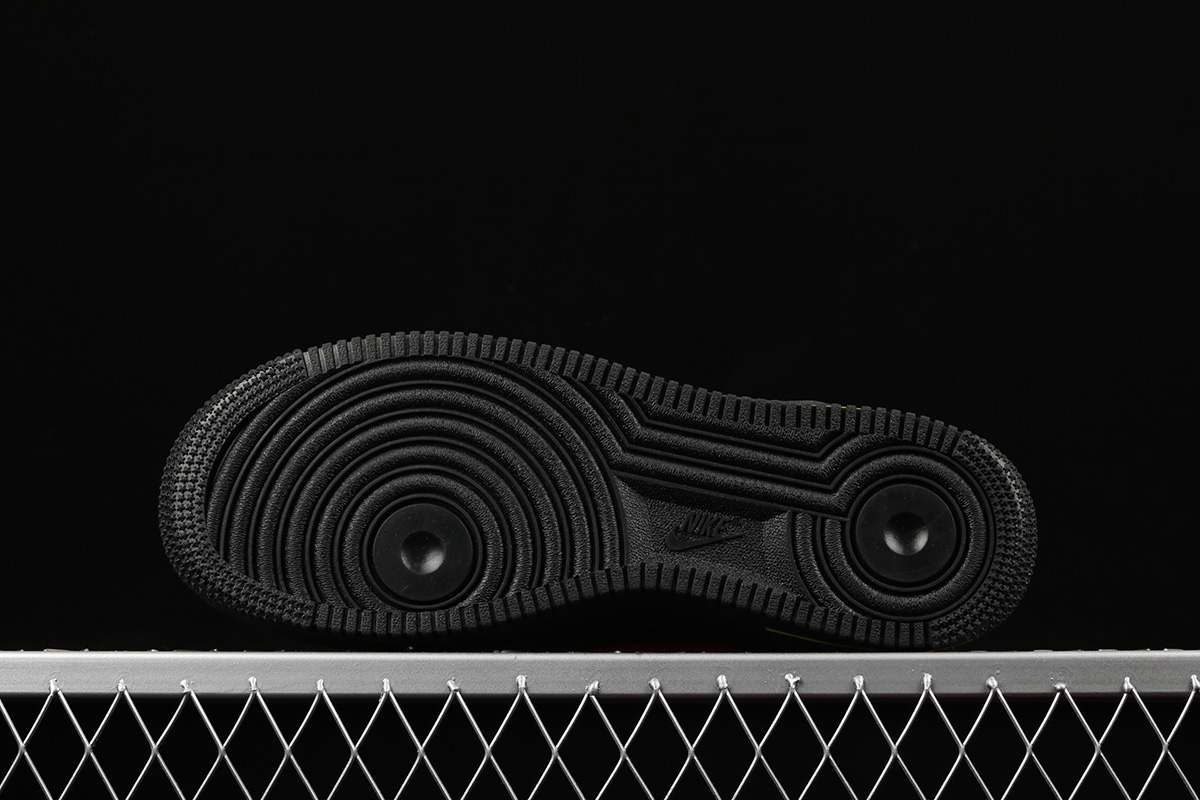 Nike-Lab-X-Vlone-Air-Force-1-Vlone-Black-Orange-Blaze-2