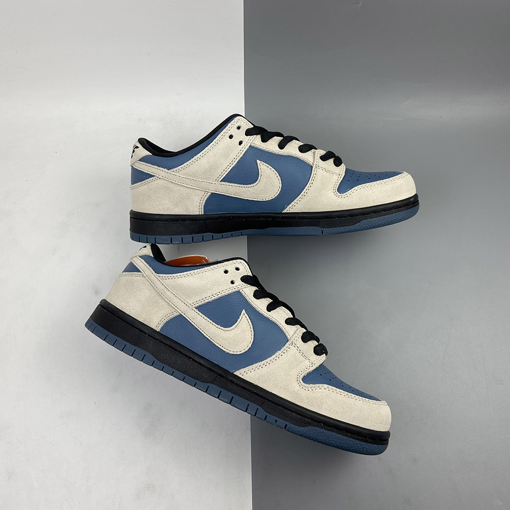 nike sb dunk thunderstorm