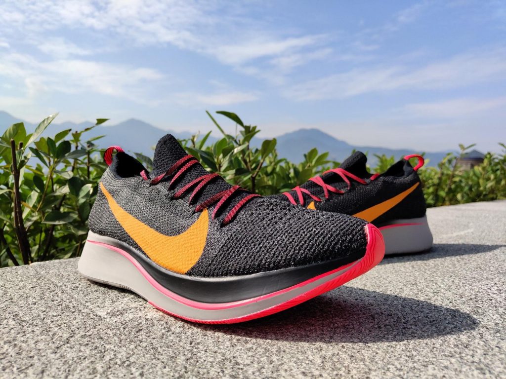 nike zoom fly fk carbon plate