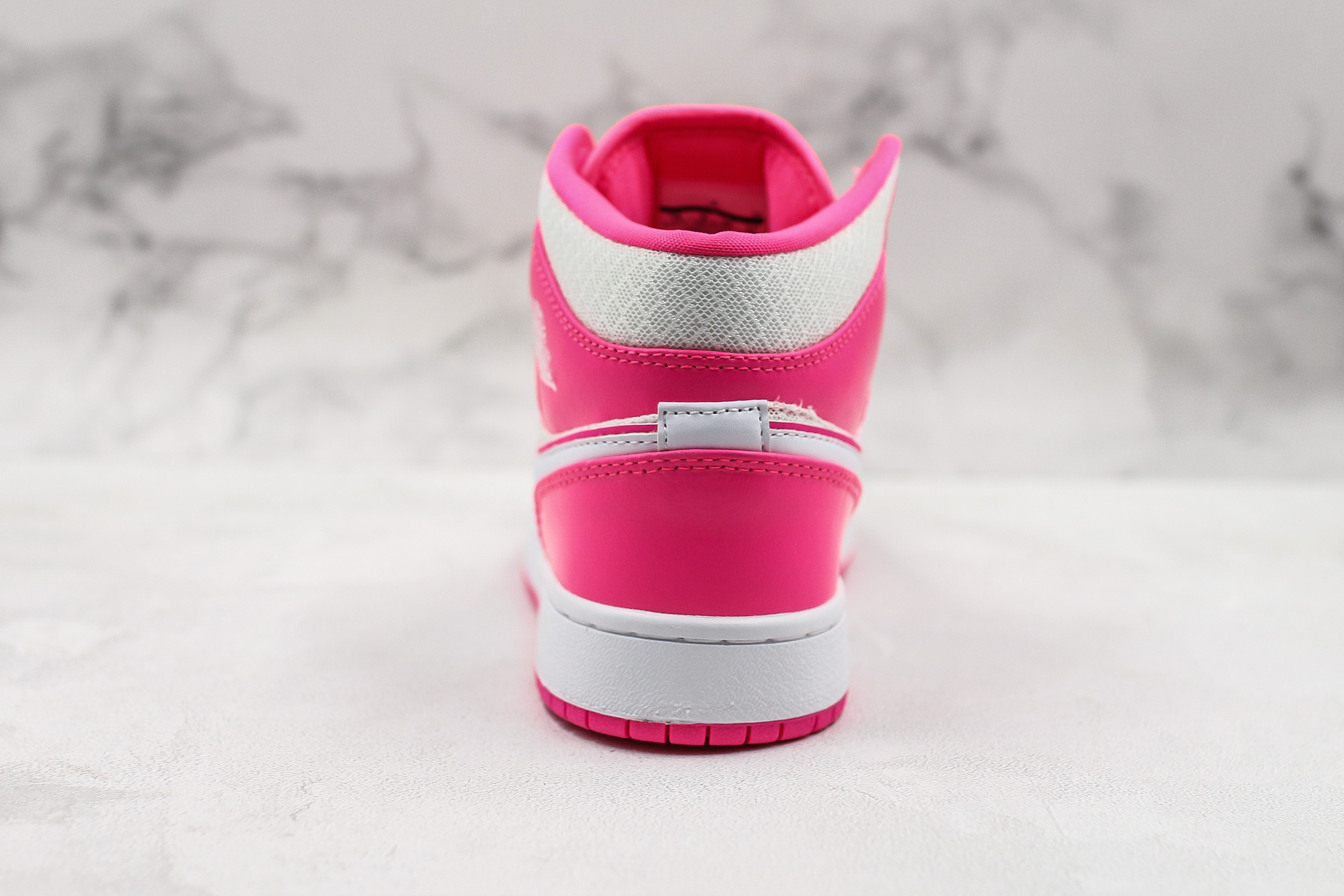 air jordan 1 mid gs hyper pink