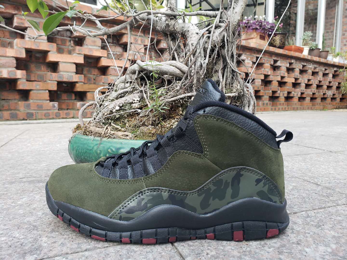 retro 10 woodland camo