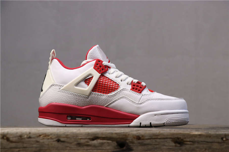 retro 4 alternate