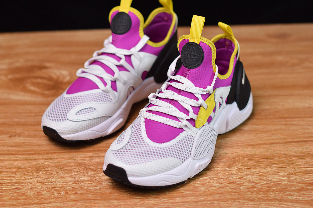 huaraches yellow and white