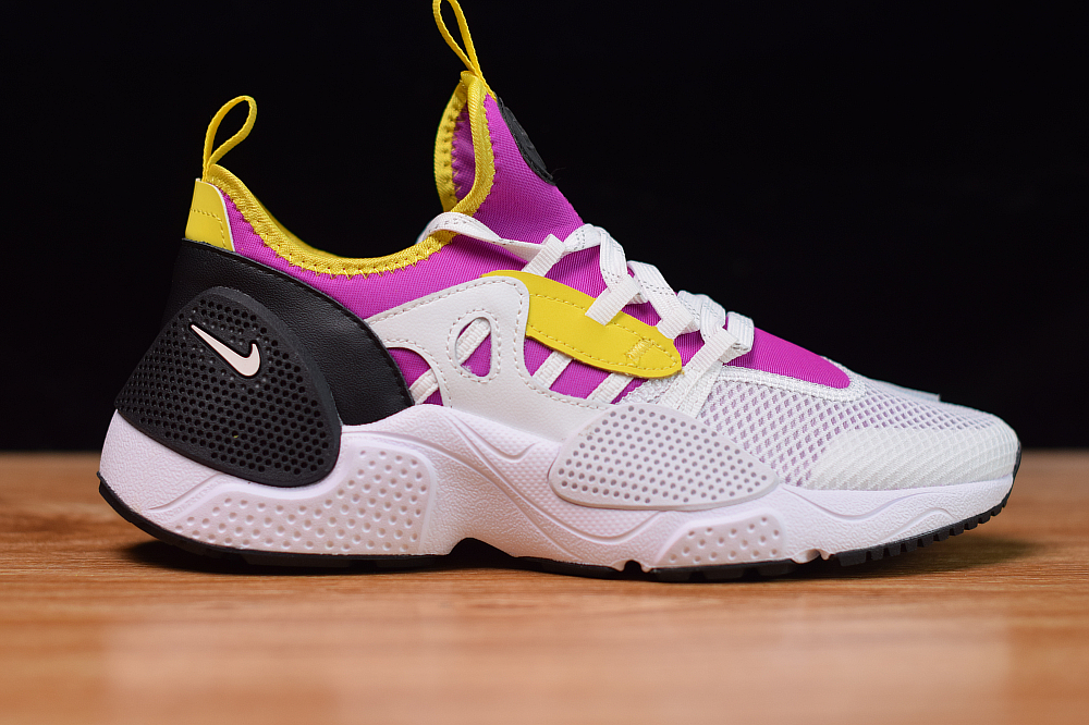 huaraches yellow and white