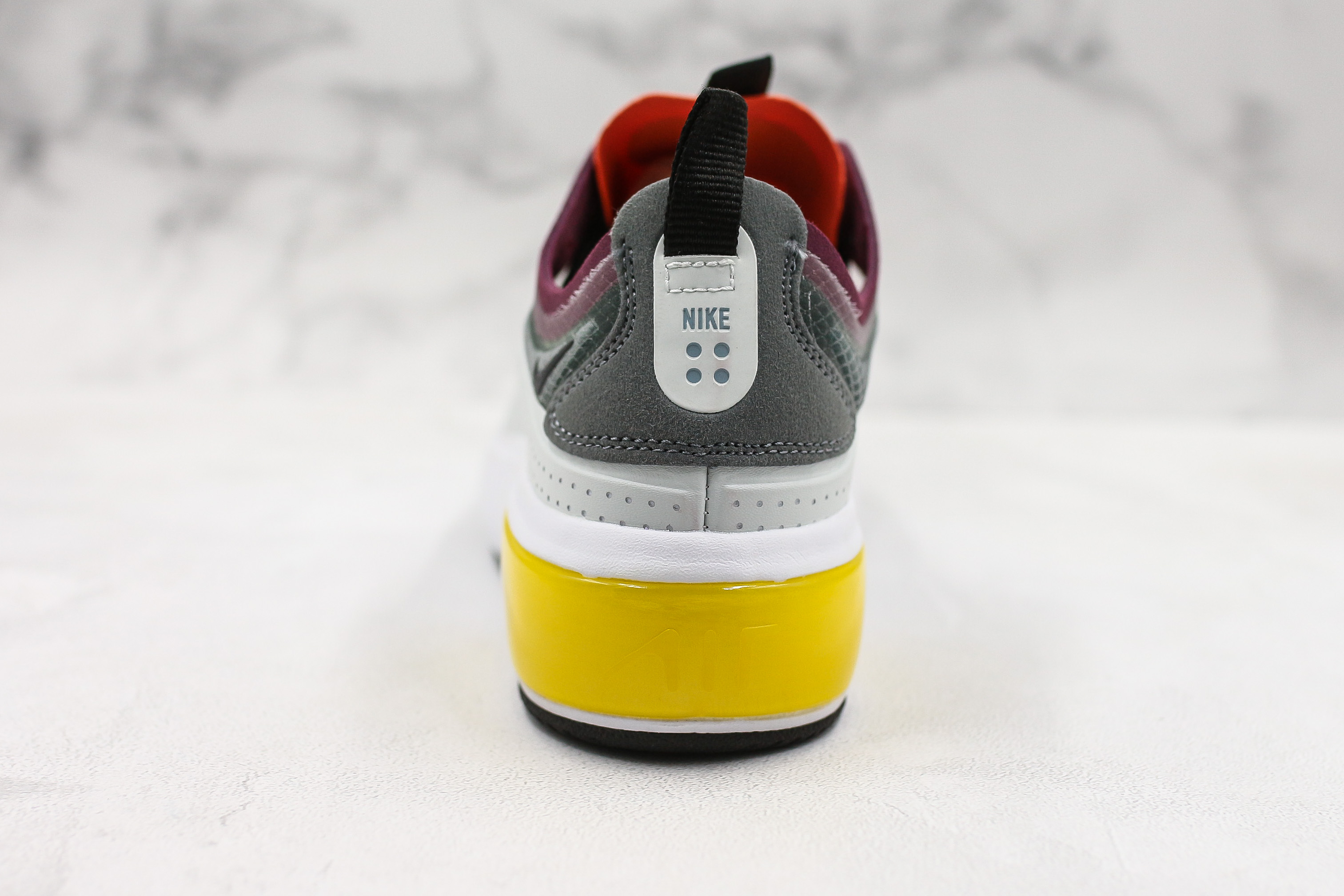 harga nike air max off white