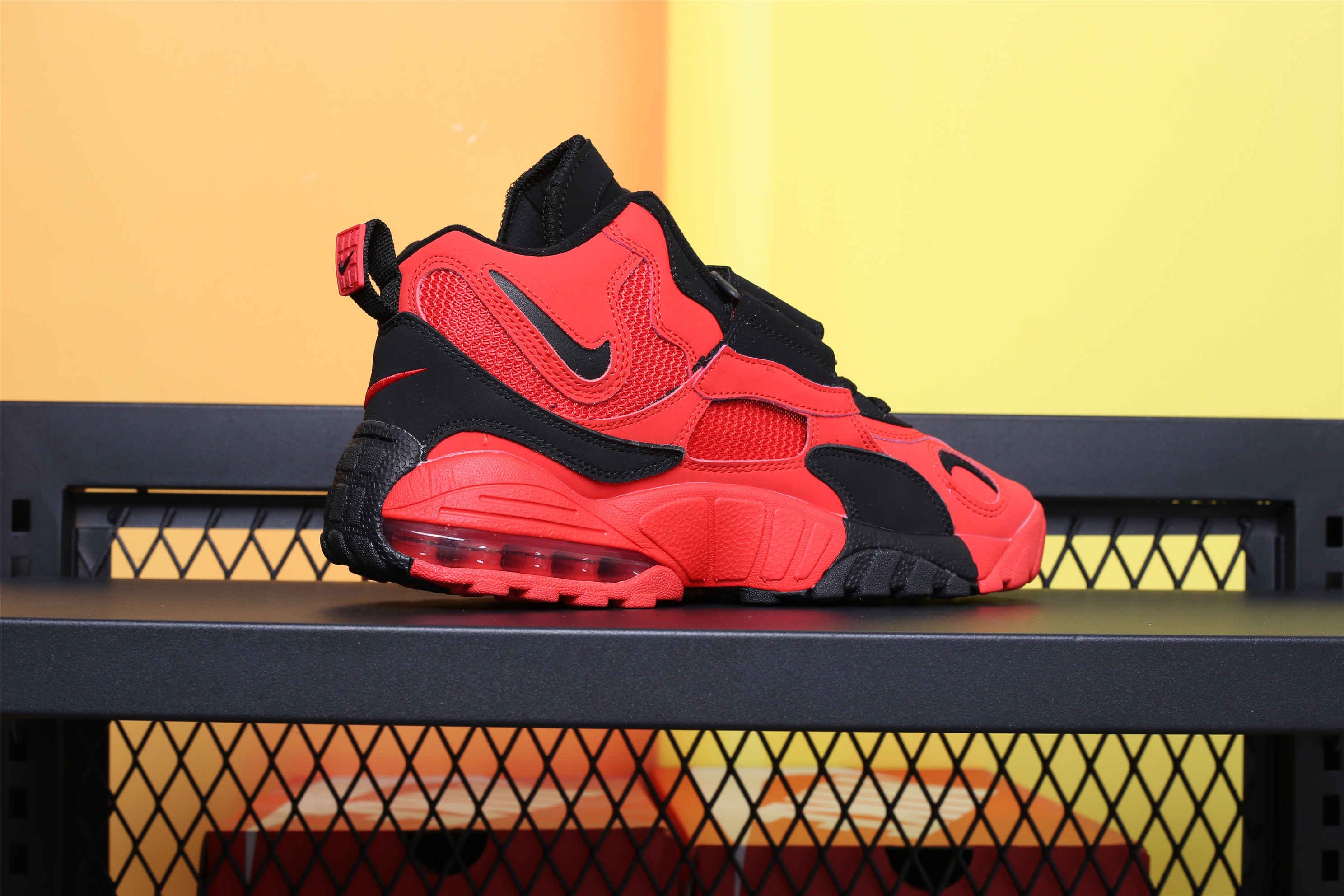 nike air max speed turf black and red