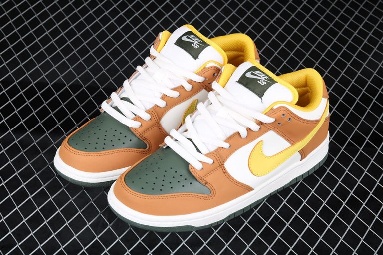 sb dunks low yellow