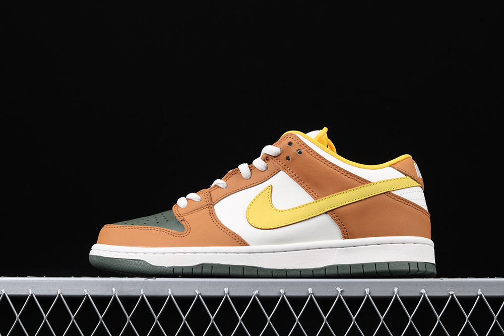 Nike SB Dunk Low Vapor/Mineral Yellow 