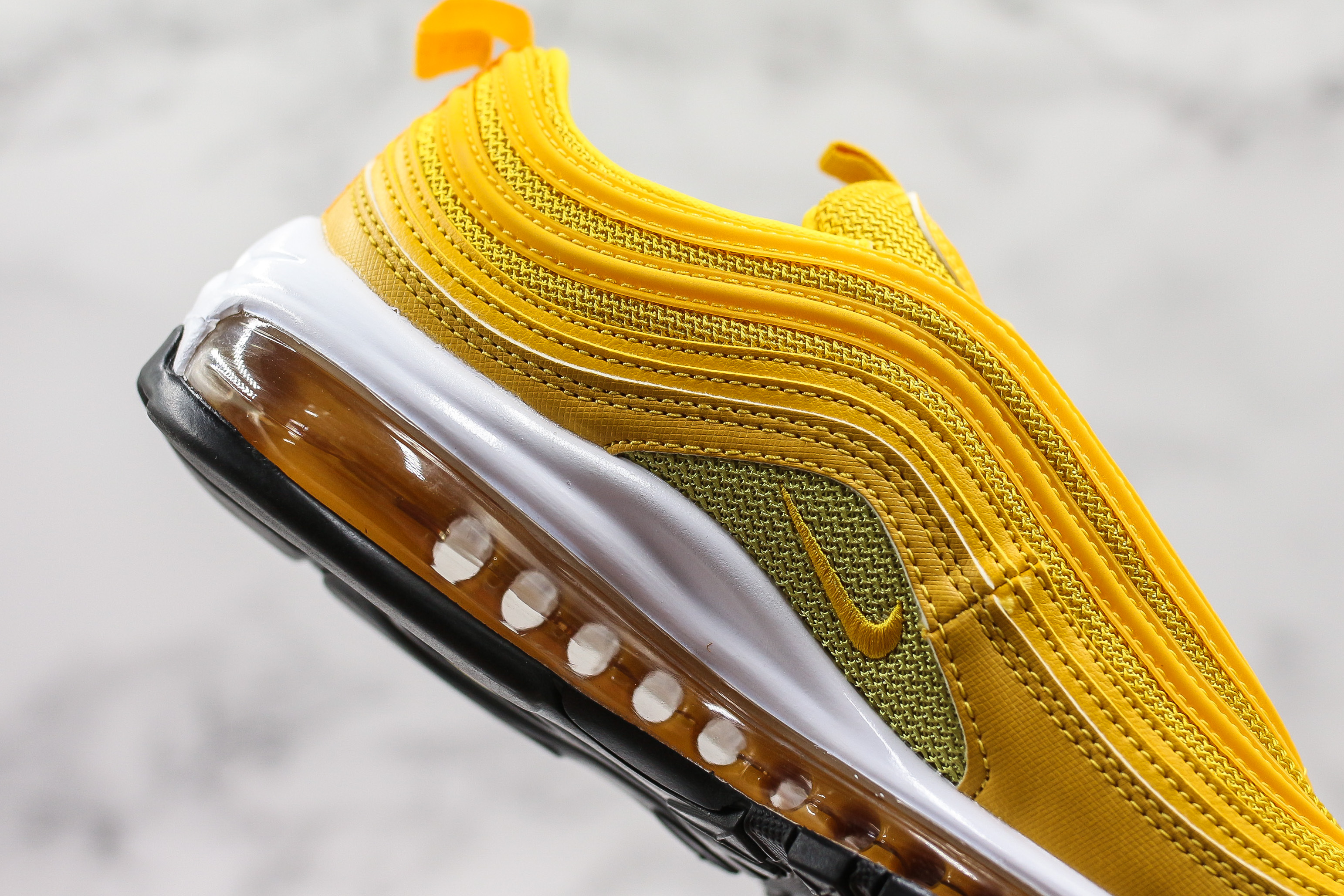 mustard color nike shoes