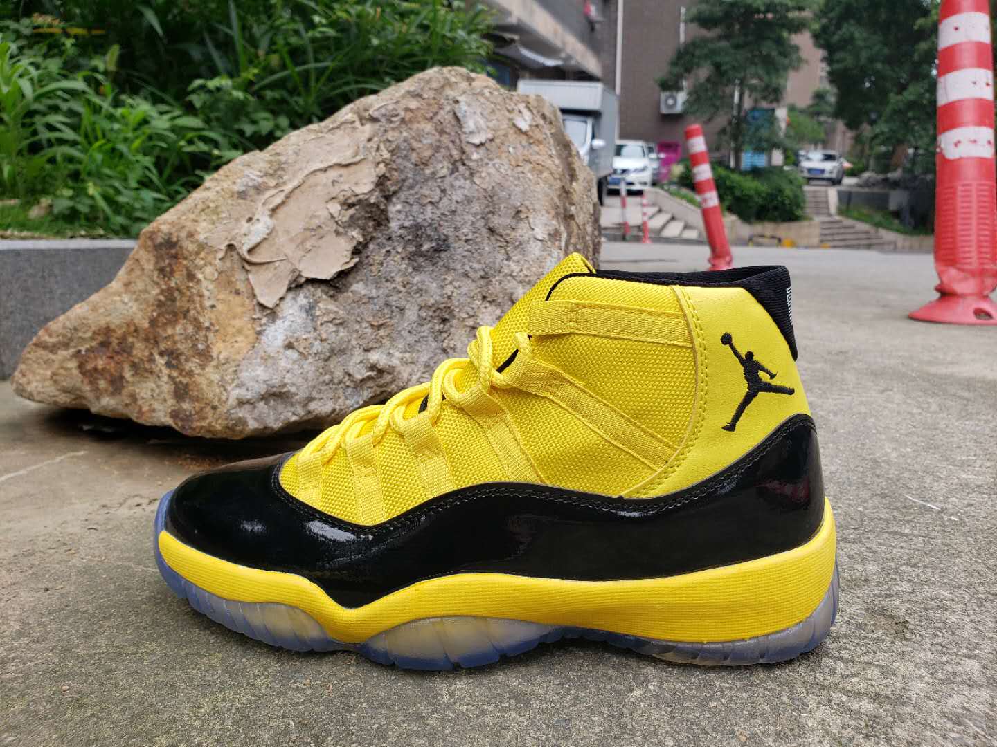 all yellow jordan 11