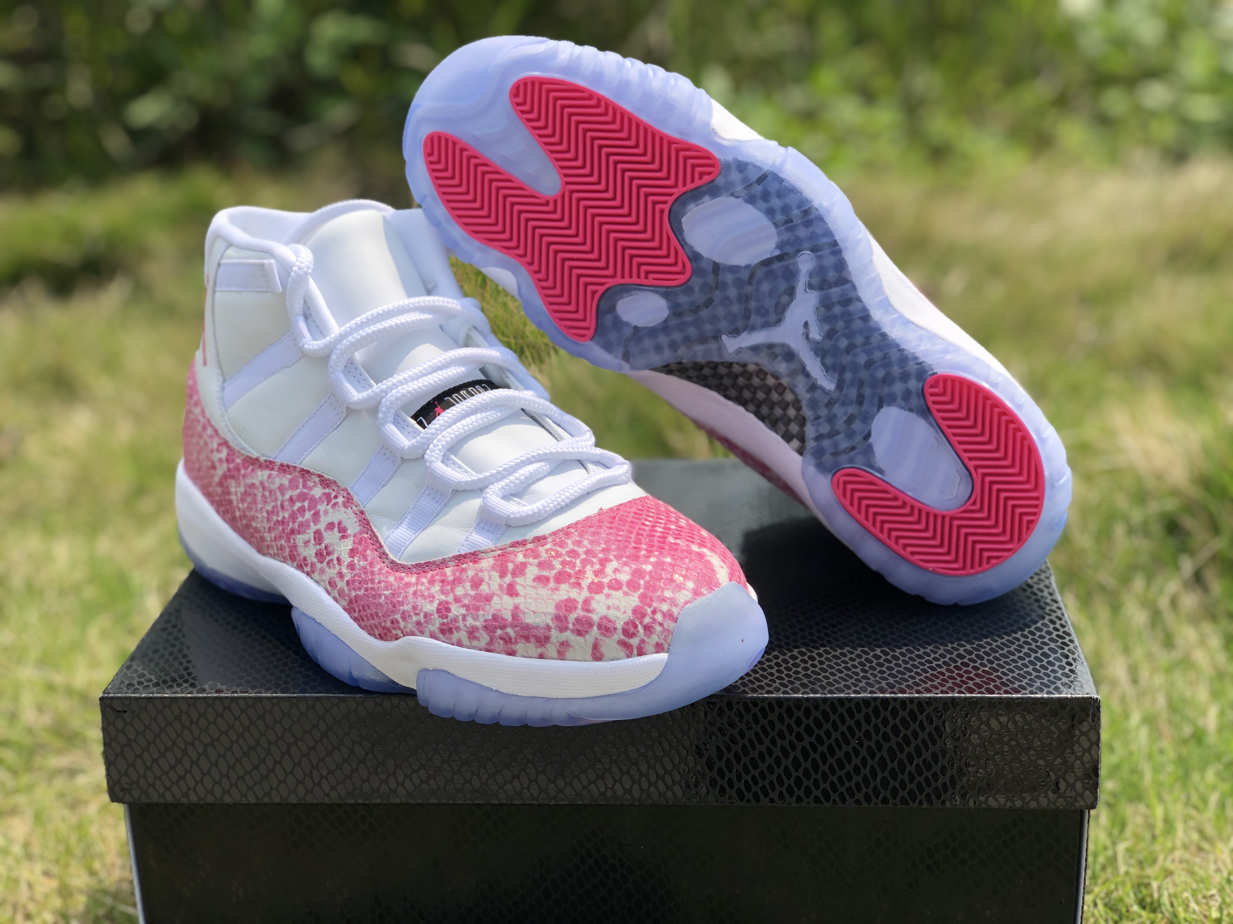 jordans 11 pink snakeskin