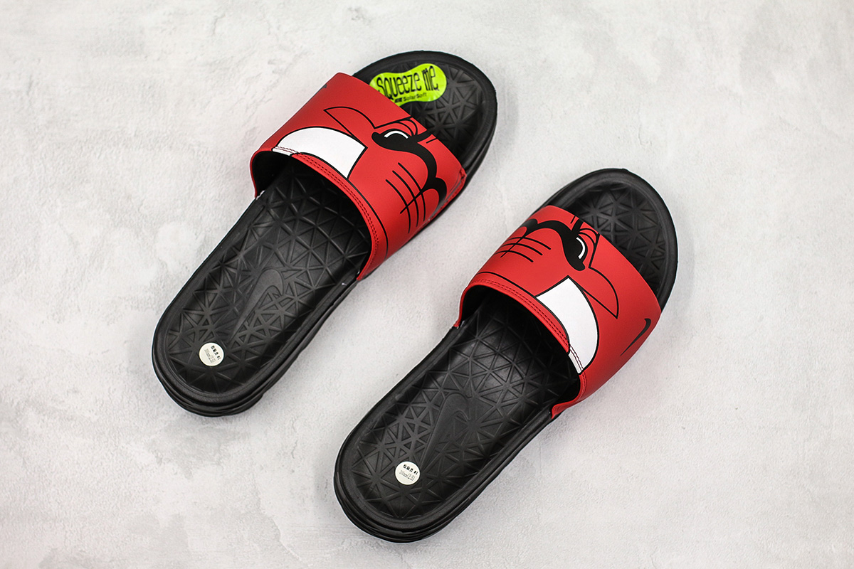 nike benassi nba slides