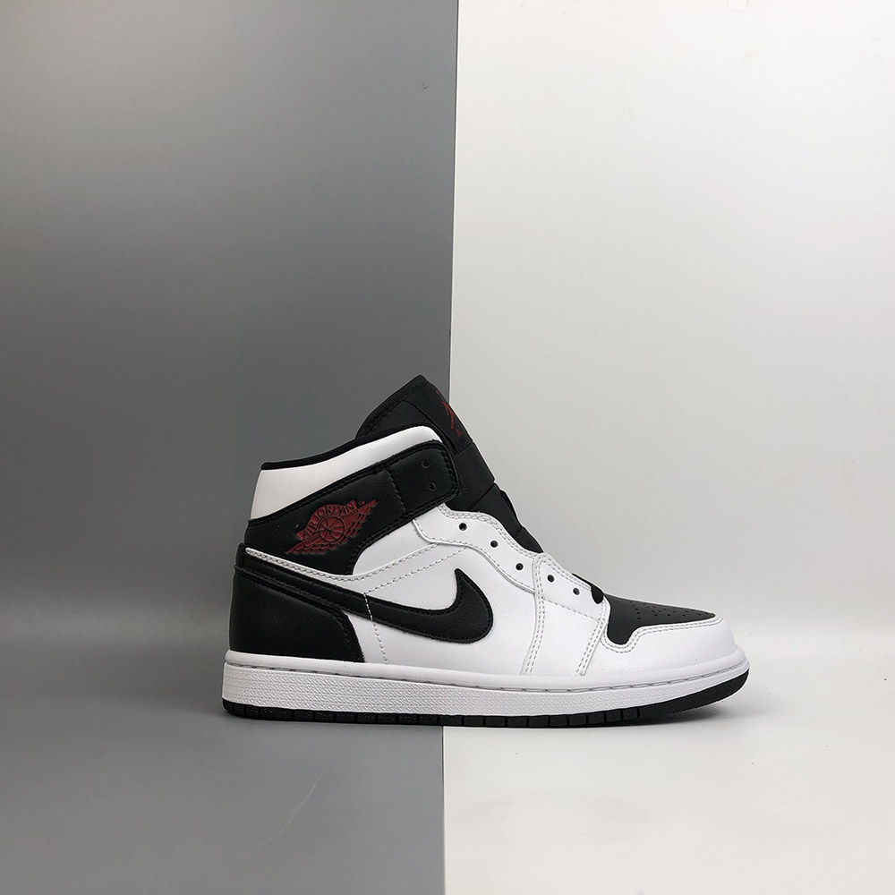 nike air jordan 1 chicago bulls white red black