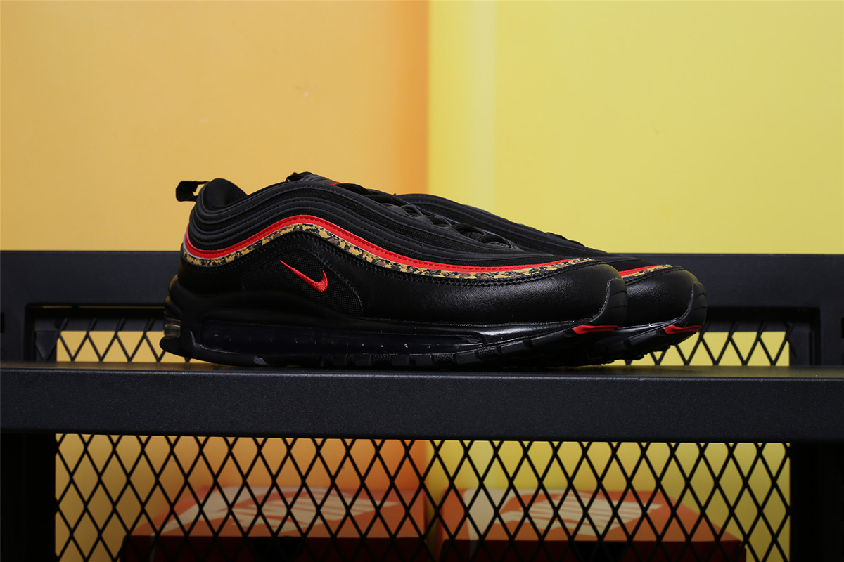 air max 97 black and gold