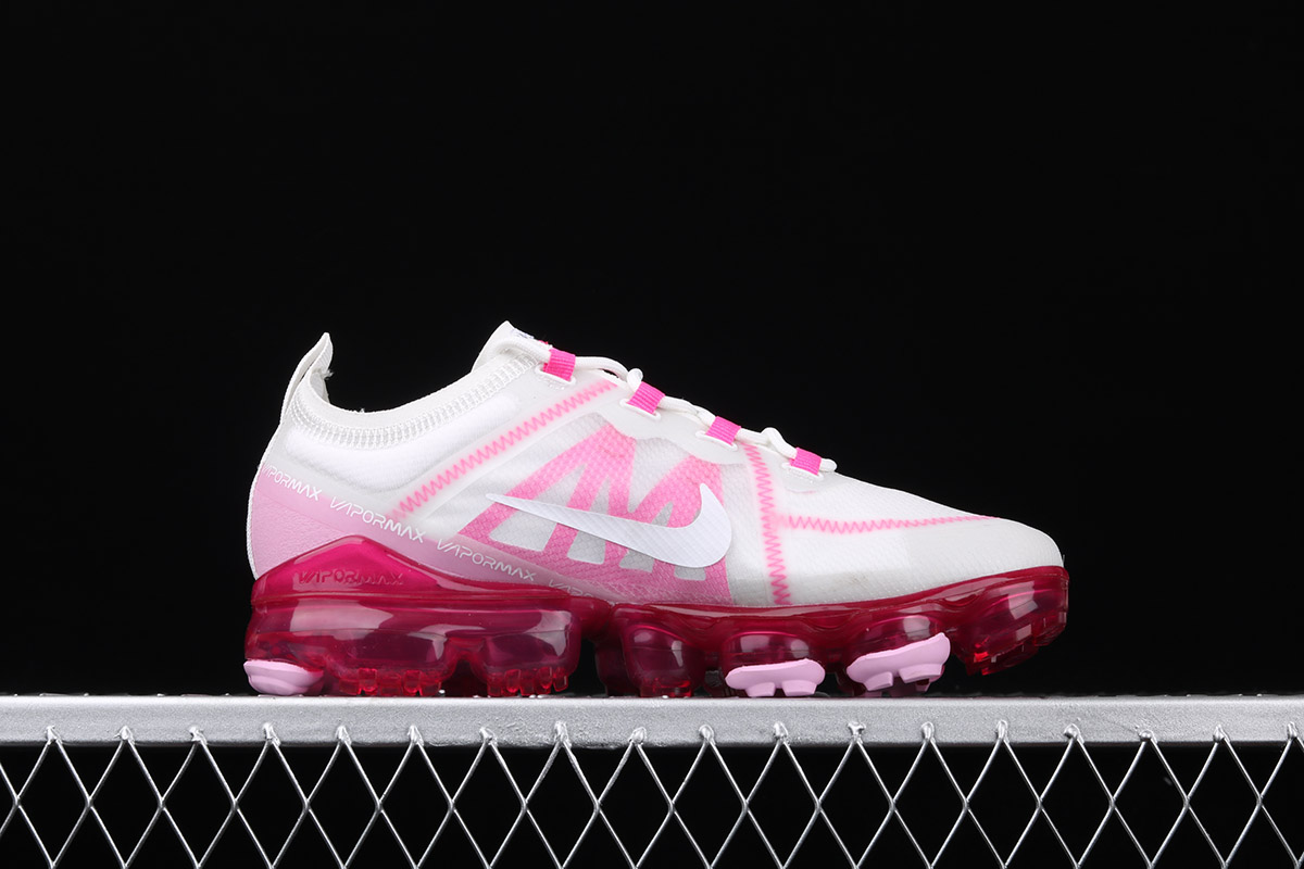 nike pink and white vapormax
