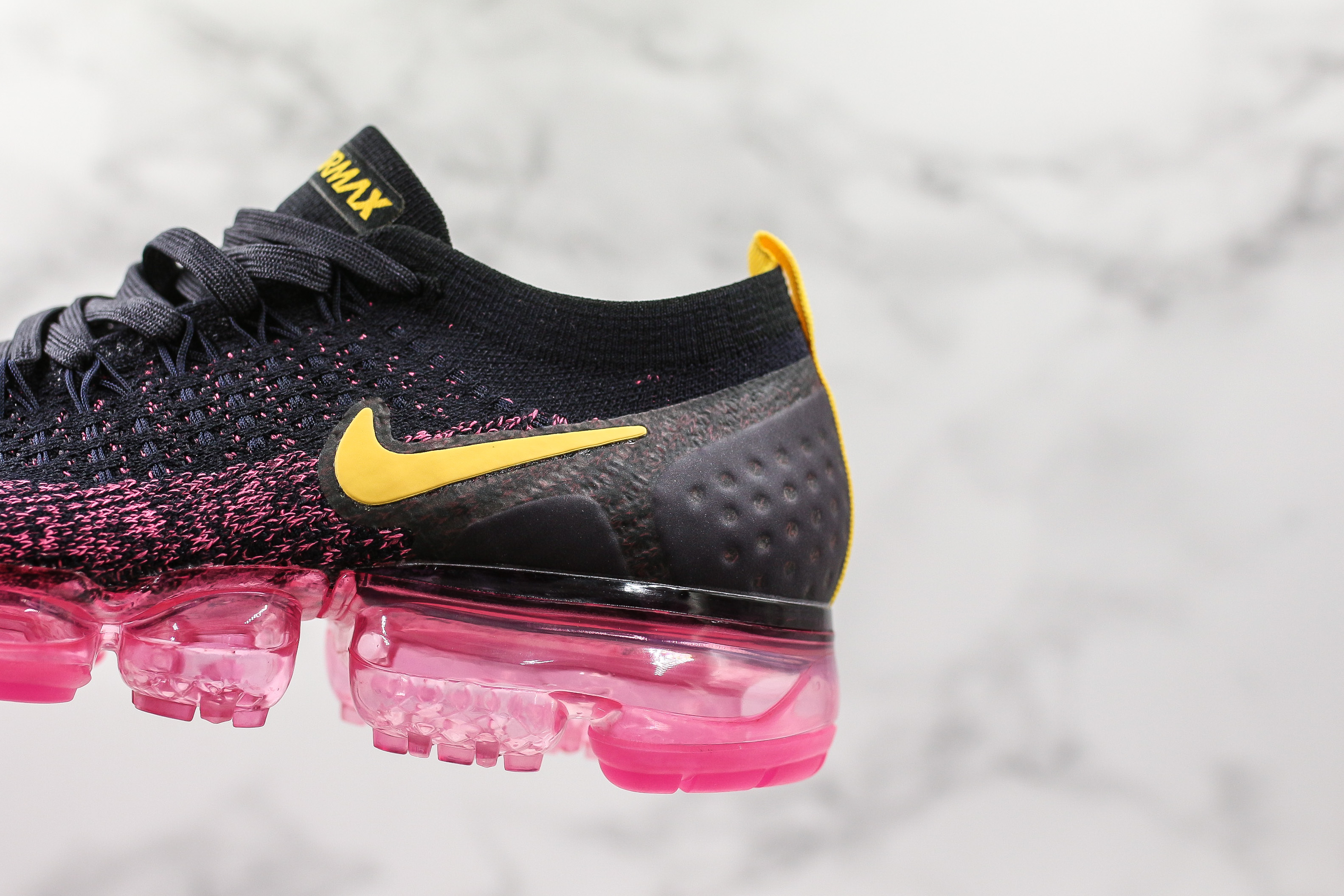 nike vapormax flyknit 3 pink and black