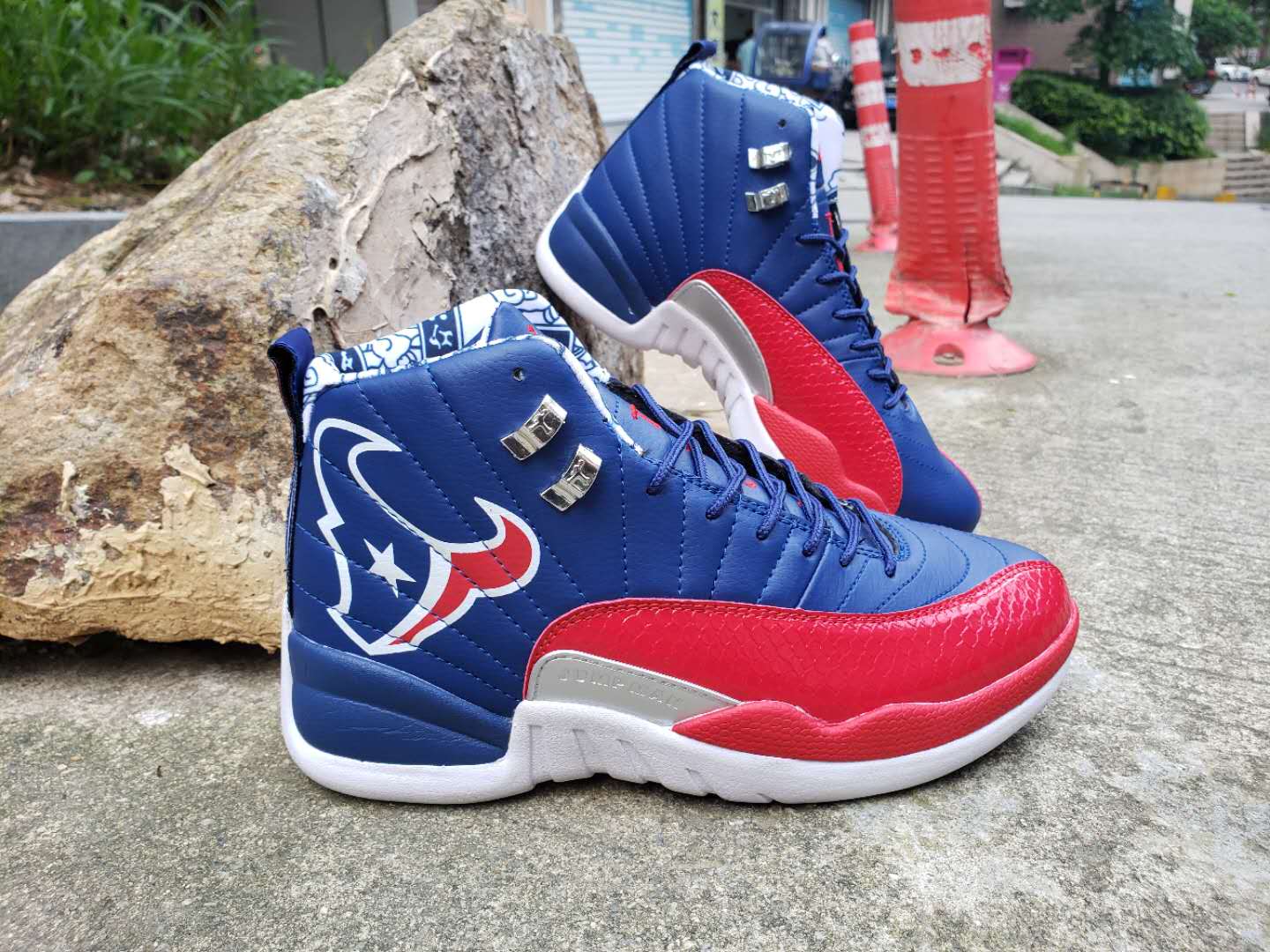 blue and red 12s