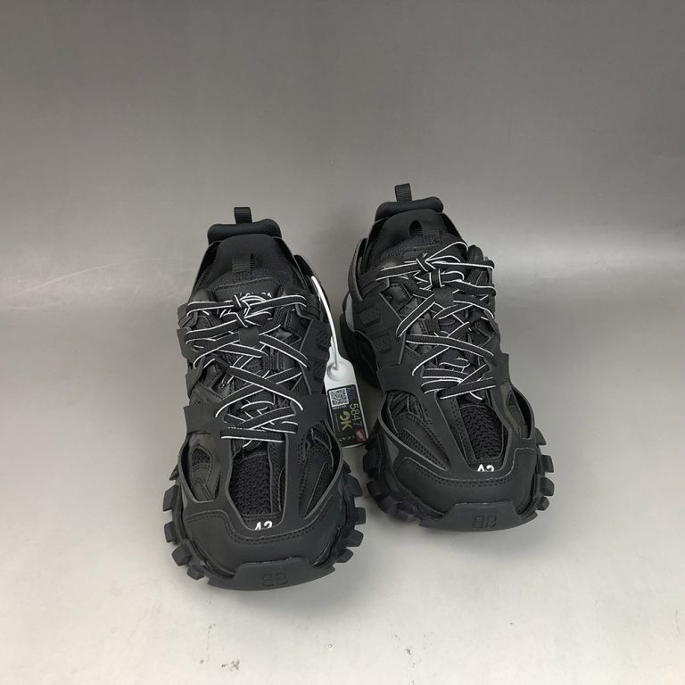 track sole trainers