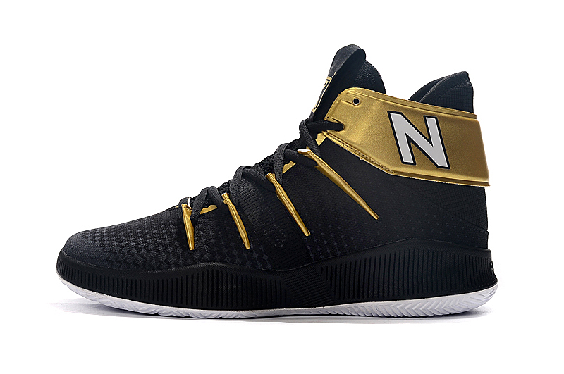 new balance omn1s black