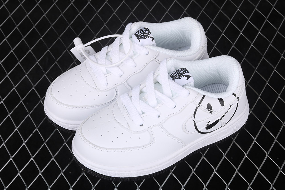 have a nike day kids shoes