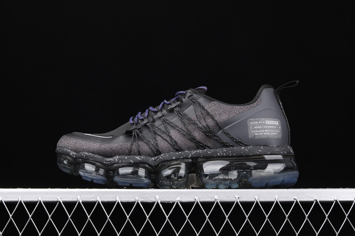 nike air vapormax run utility triple black