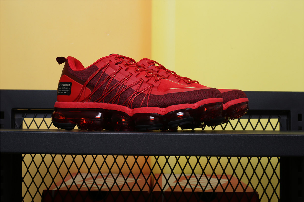 vapormax women's black and red