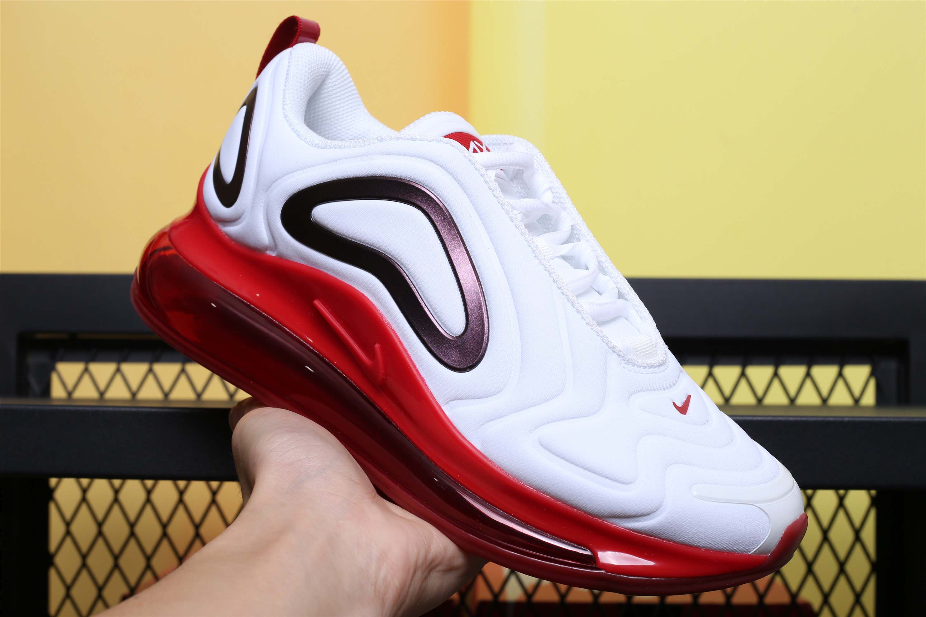 air max 720 white red Shop Clothing 