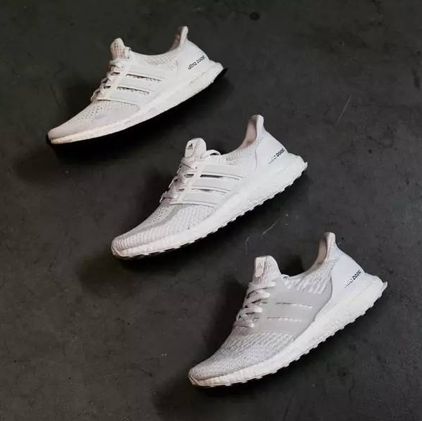 ultra boost triple white 3.0 vs 4.0