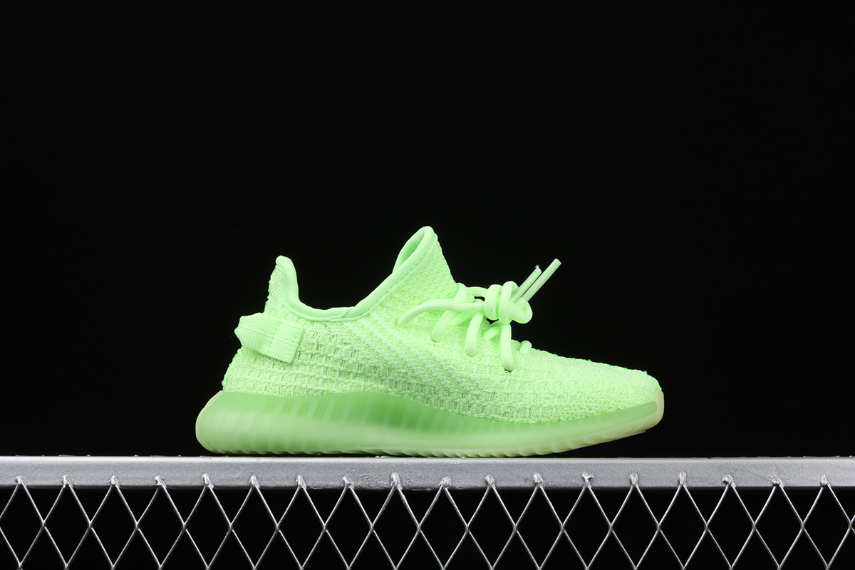 yeezy glow in the dark kids