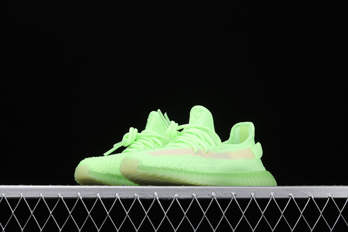 yeezy glow in the dark kids