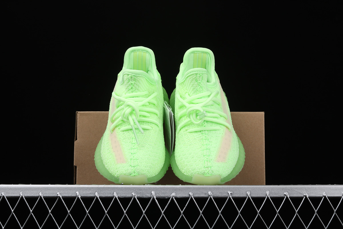 yeezy glow in the dark kids