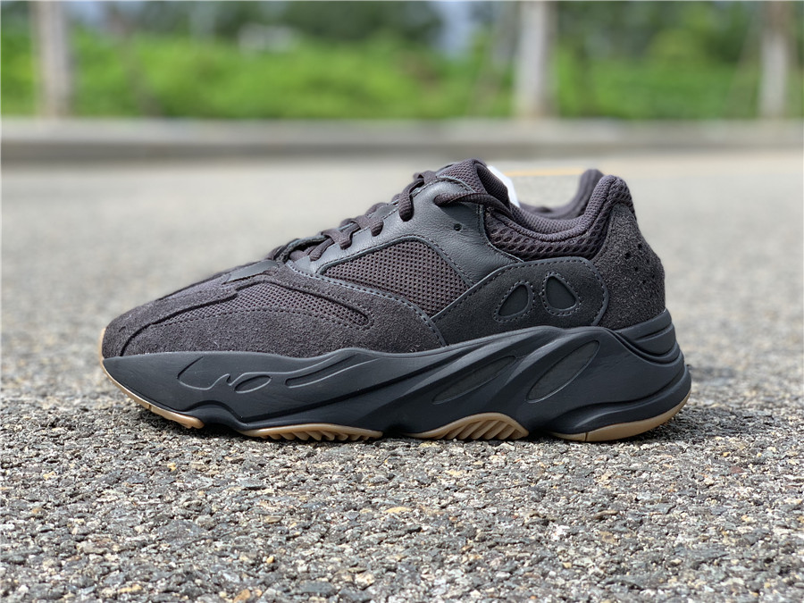 yeezy 700 utility black review