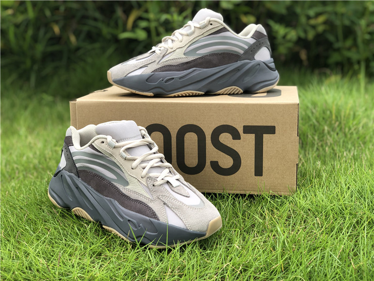 do yeezy boost 700 run small