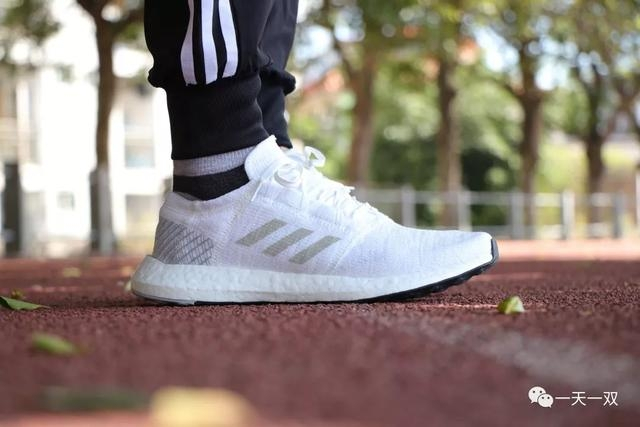 pureboost go white on feet