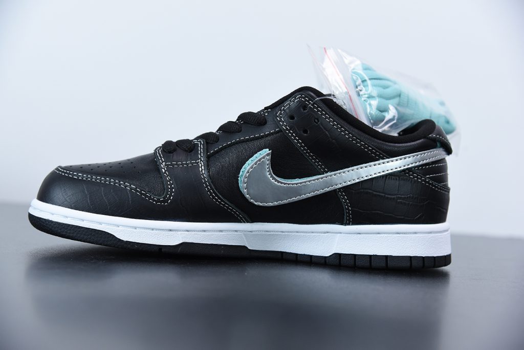 nike sb dunk low black diamond