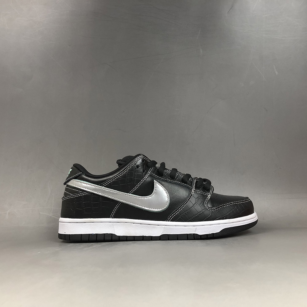 Diamond Supply Co. x Nike SB Dunk Low “Black Diamond” For Sale – The Sole Line