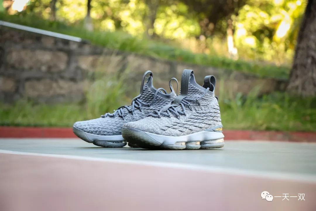 lebron 15 performance review