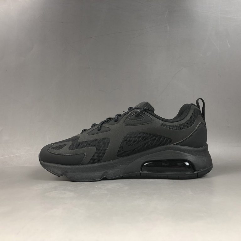 triple black air max 200