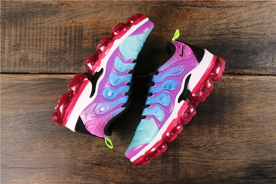 nike wmns air vapormax plus hyper violet
