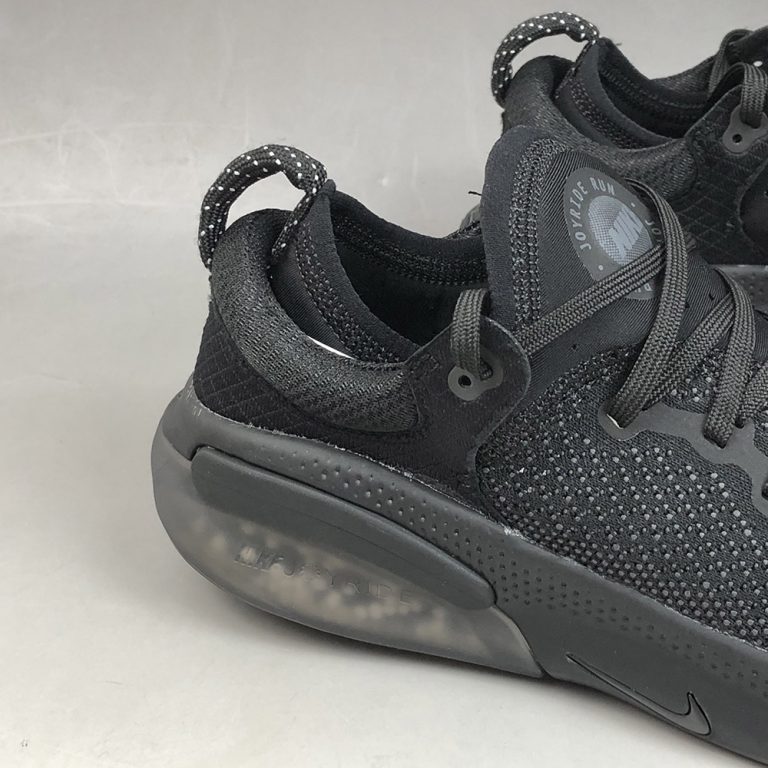 nike joyride run flyknit triple black