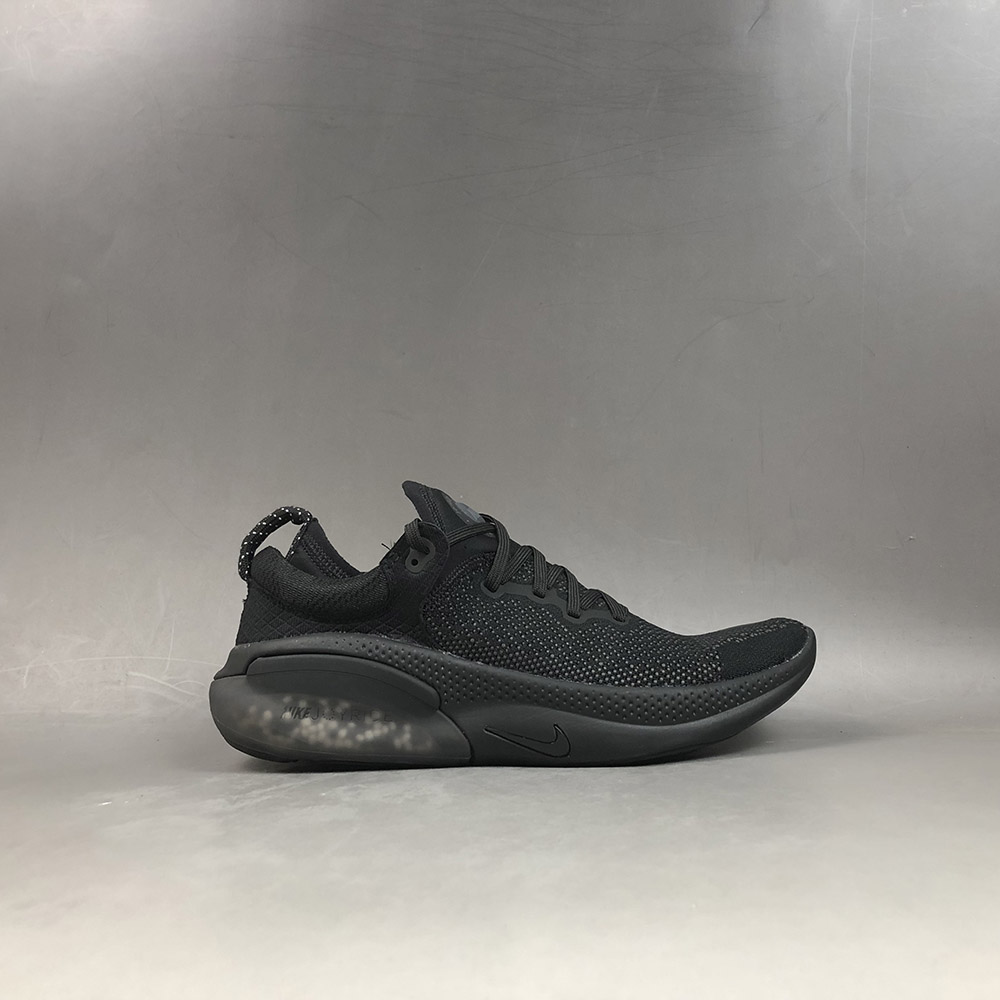 Nike joyride triple black hotsell
