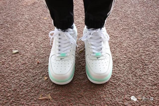 air force 1 mid laces