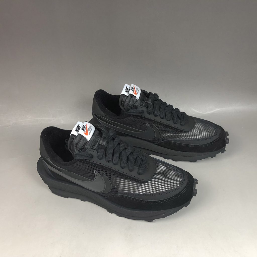 sacai nike waffle black