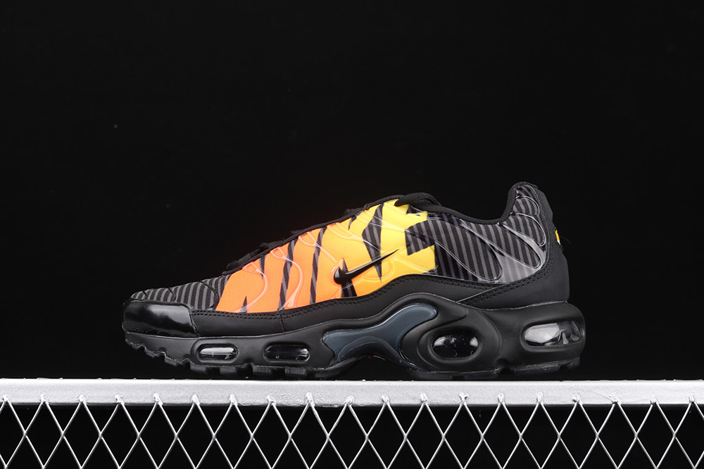 nike air max plus tn se black orange