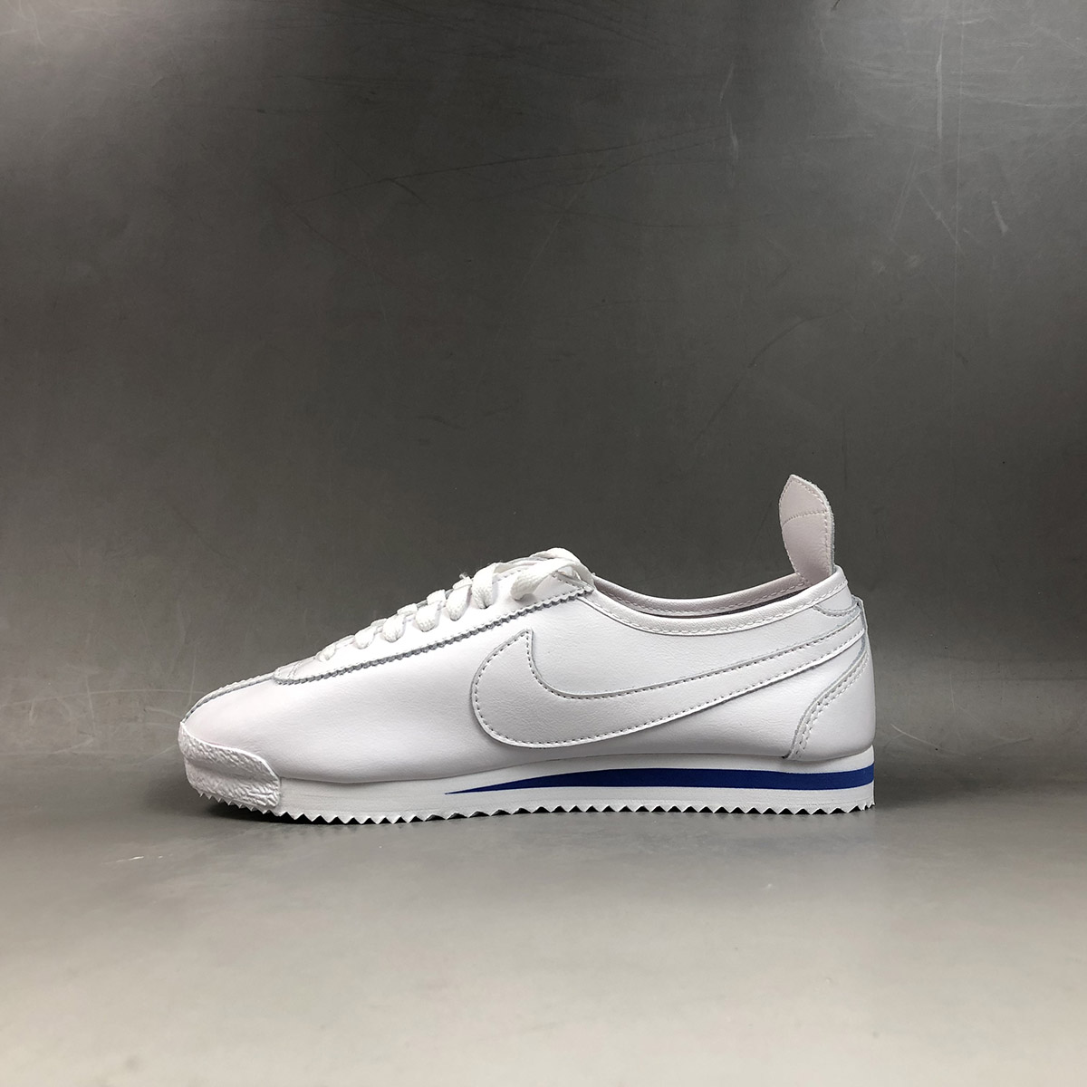 nike cortez 72 off white