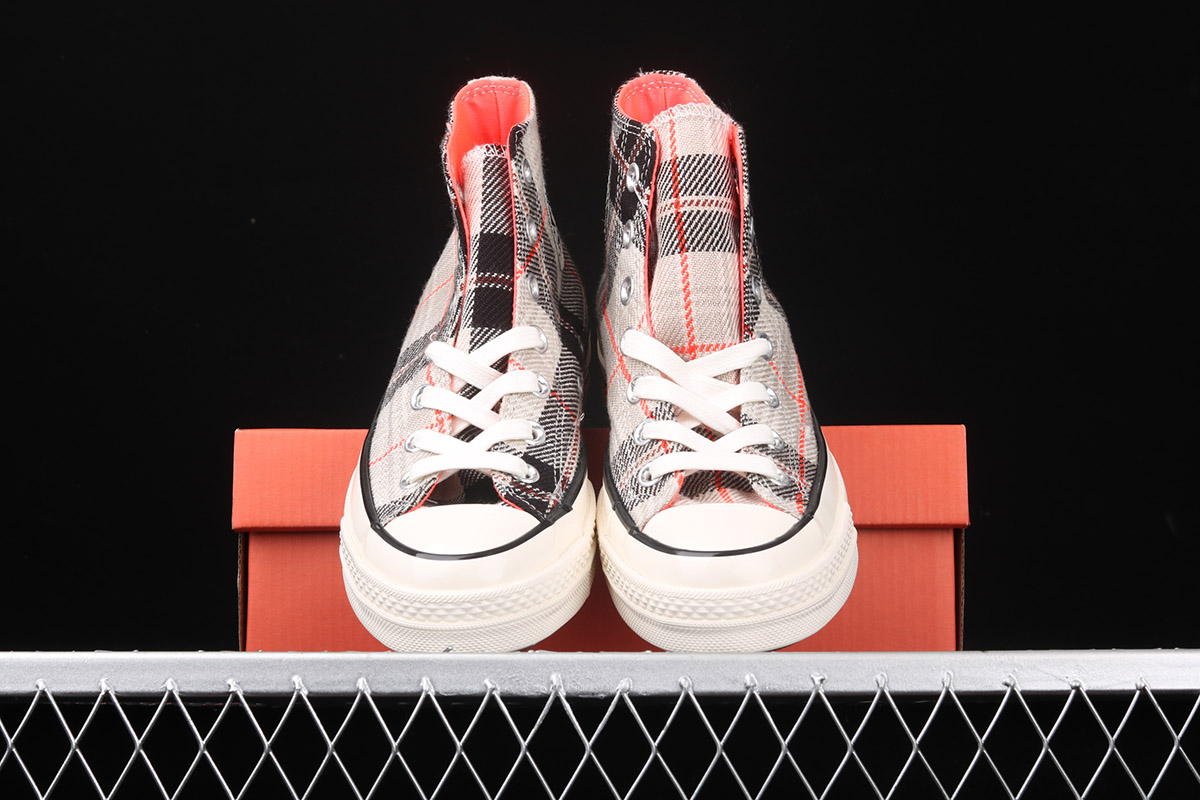Converse-Plaid-Chuck-70-Pale-Putty-Bright-Crimson-5